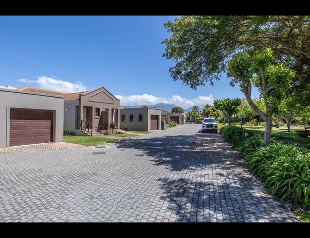 2 BEDROOM HOUSE FOR SALE IN ELFINDALE